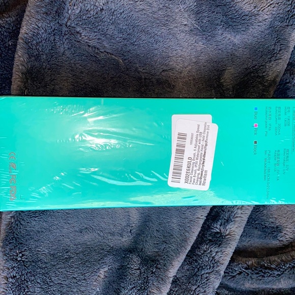 Handheld cleansing instrument ; Electric face brush - Picture 4 of 5